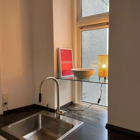Amazing 2-bedroom By The Lakes