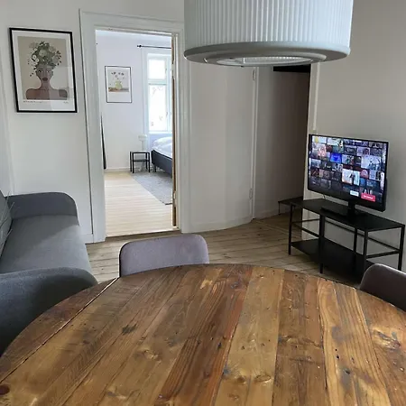 アパート Amazing 2-bedroom By The Lakes *