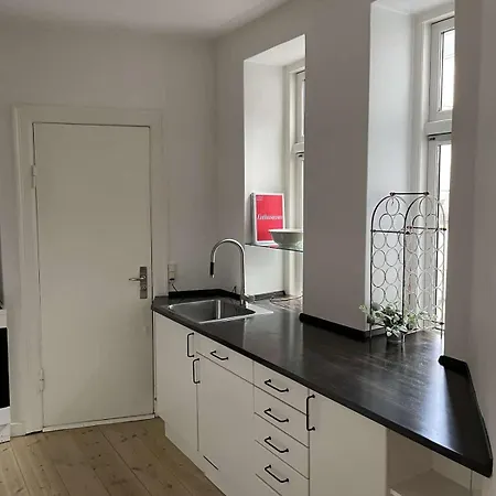 Amazing 2-bedroom By The Lakes アパート コペンハーゲン