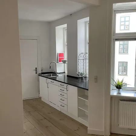 Amazing 2-bedroom By The Lakes コペンハーゲン
