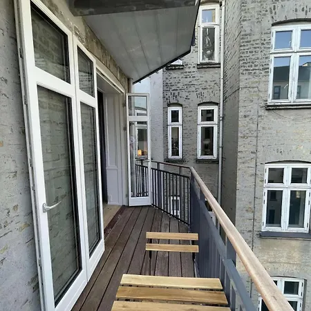 Amazing 2-bedroom By The Lakes * コペンハーゲン